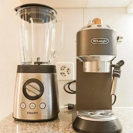 Enjoy And The Super ציריך